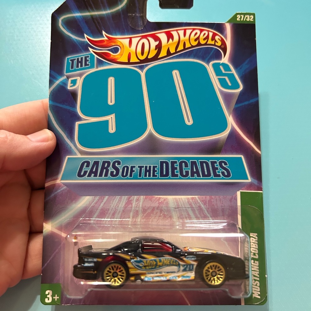 Hotwheels Mustang Cobra 2011 cara of the decades